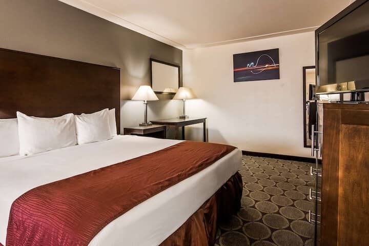 Room 12 of 33