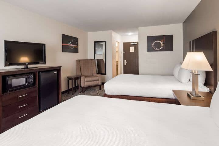 Room 14 of 33